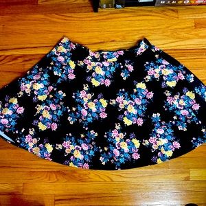 Ashley Tipton floral A-line skirt, size 2X—like new